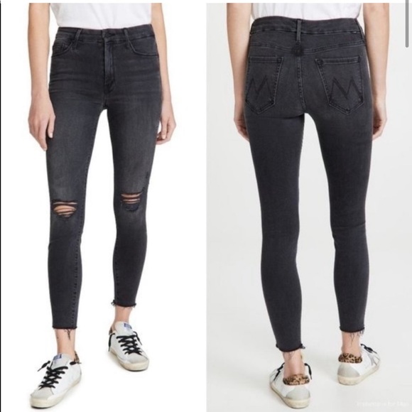 MOTHER Denim - MOTHER Looker Ankle Fray Black Distressed Black Jeans In Guilty As Sin Size 24